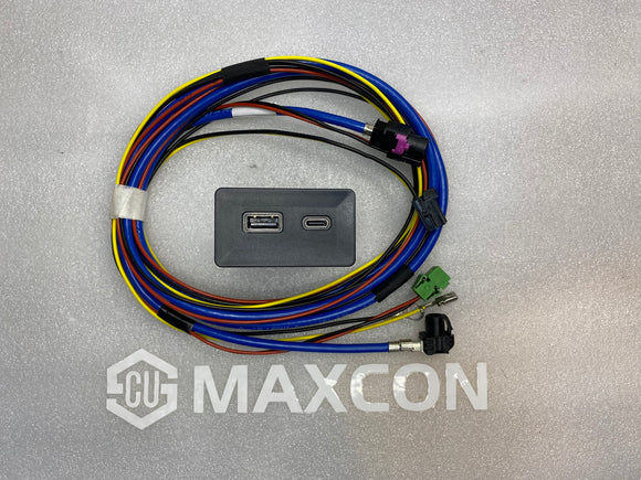 SCUAMXCON Wireless CarPlay USB Type-C Adapter for Volkswagen Works with MIB2 682